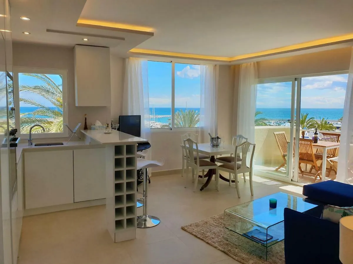 Fantastic Apartment In Front Of The Sea & Marina Estepona Spain